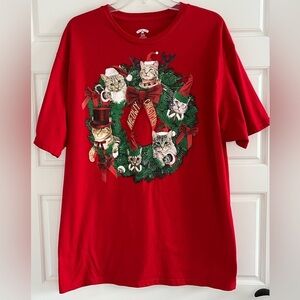 Holiday Time Meowy Christmas Cats and Ribbons Wreath T Shirt Medium (38-40)